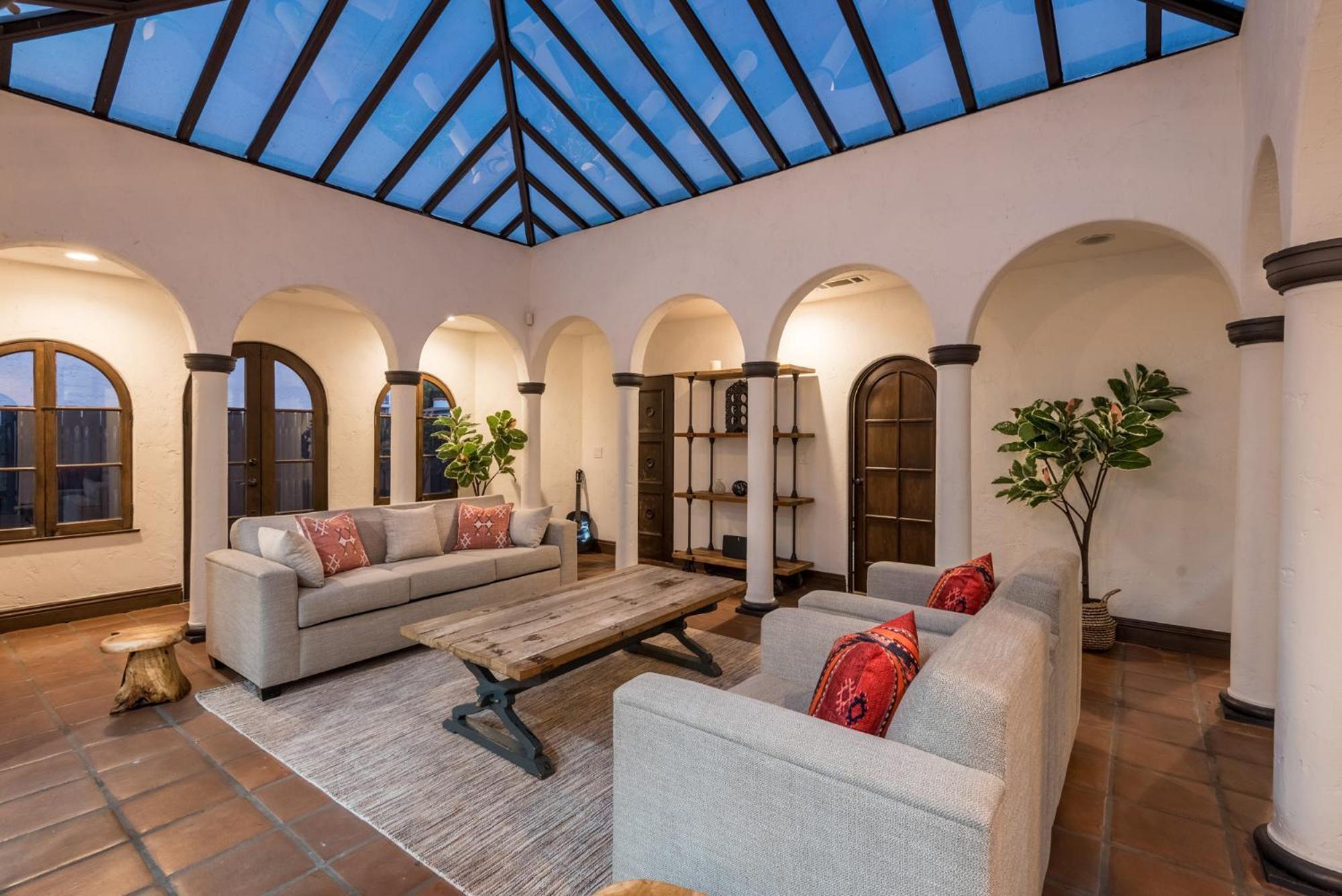 Apartamento Lux Spanish Style Mansion 4bd Ba,dog House *
